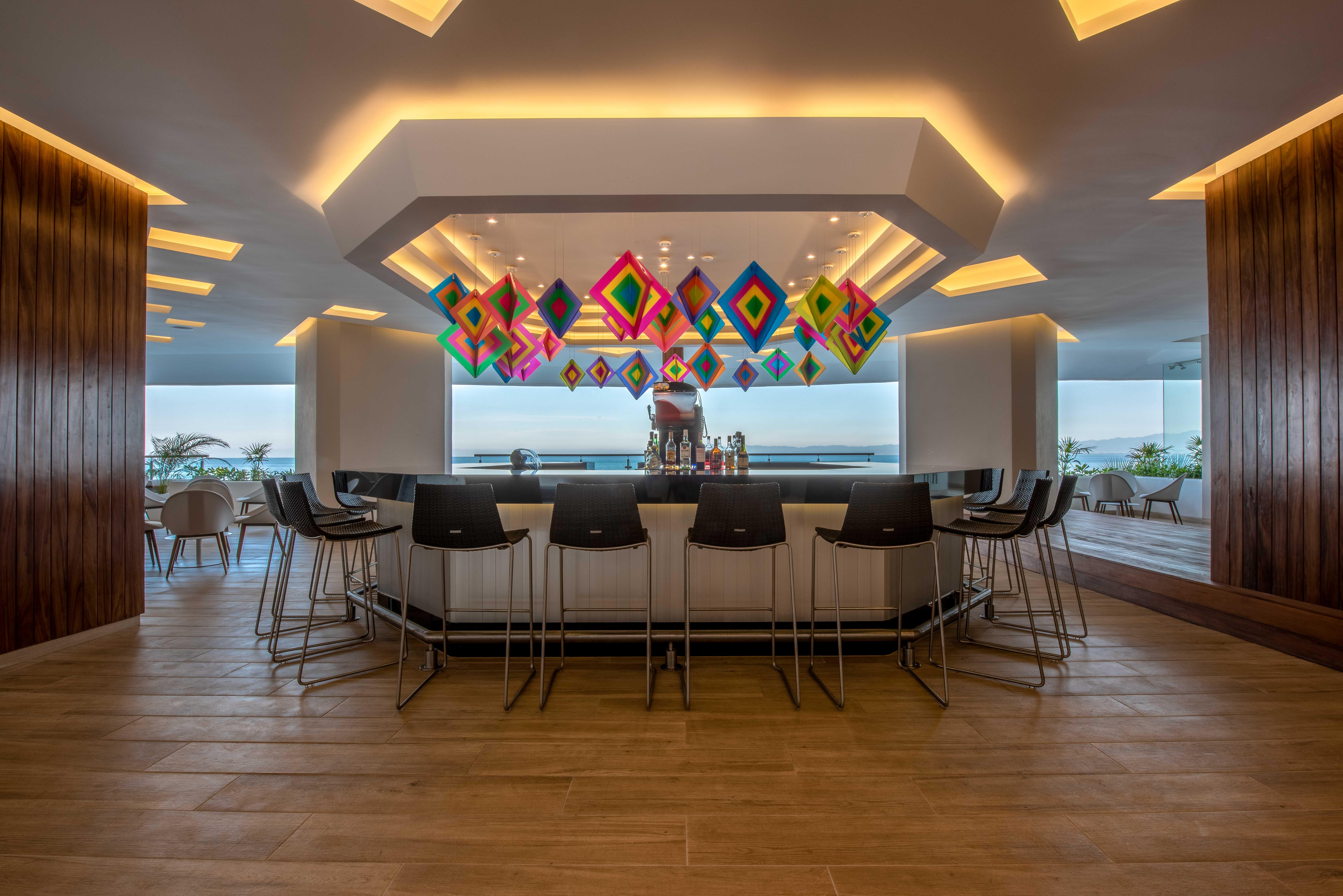 Grand Park Royal Πουέρτο Βαγιάρτα Εξωτερικό φωτογραφία The bar at the Sky Bar